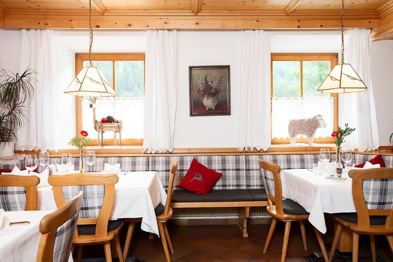 Hotel Messnerwirt Anterselva di Mezzo Bagian luar foto