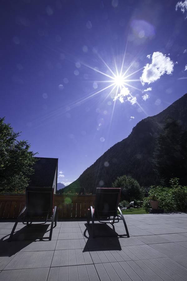Hotel Messnerwirt Anterselva di Mezzo Bagian luar foto